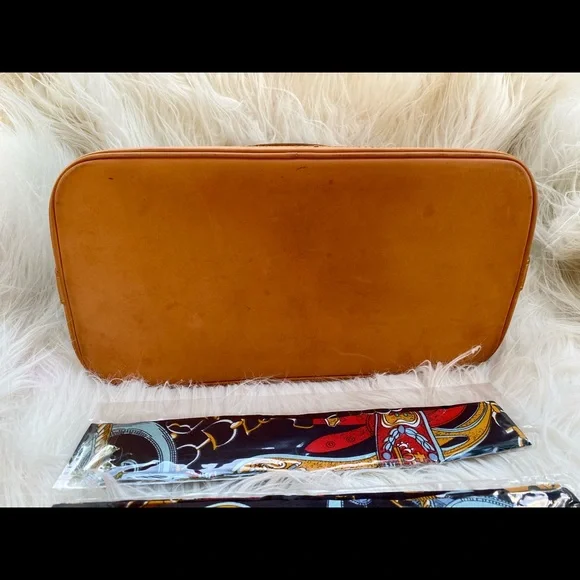 Louis Vuitton Alma PM - Picture 9 of 11